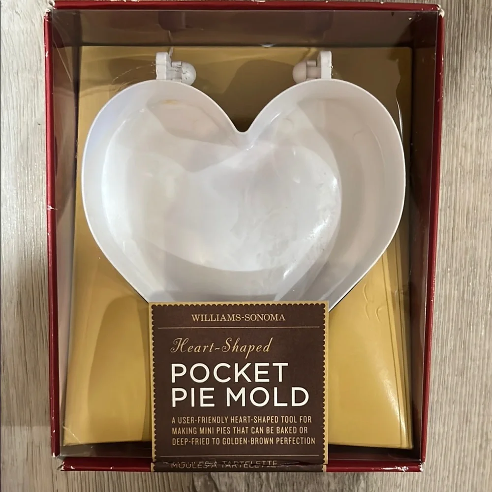 Williams-Sonoma Heart-Shaped Pocket Pie Mold